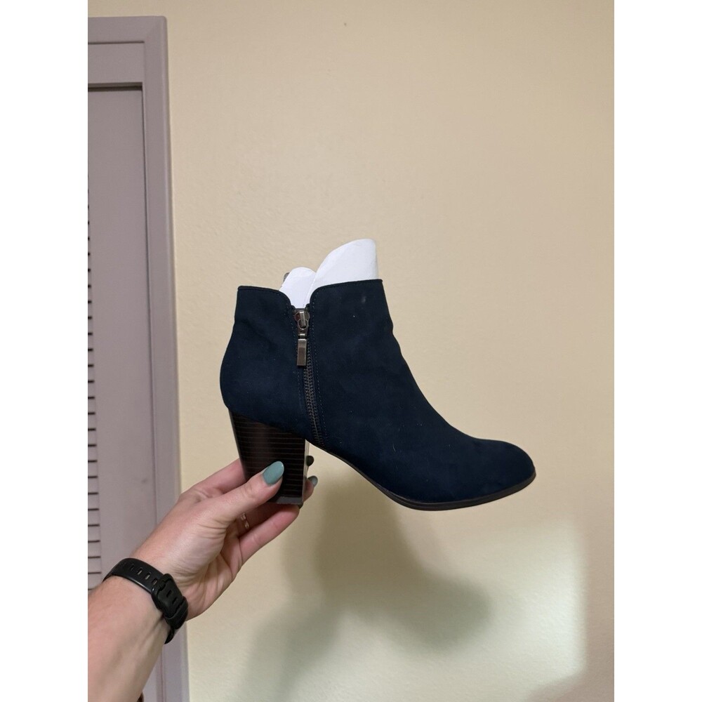 Women’s Style & Co Boots Navy Size 10 Ankle Boots With Box - Picture 4 of 8